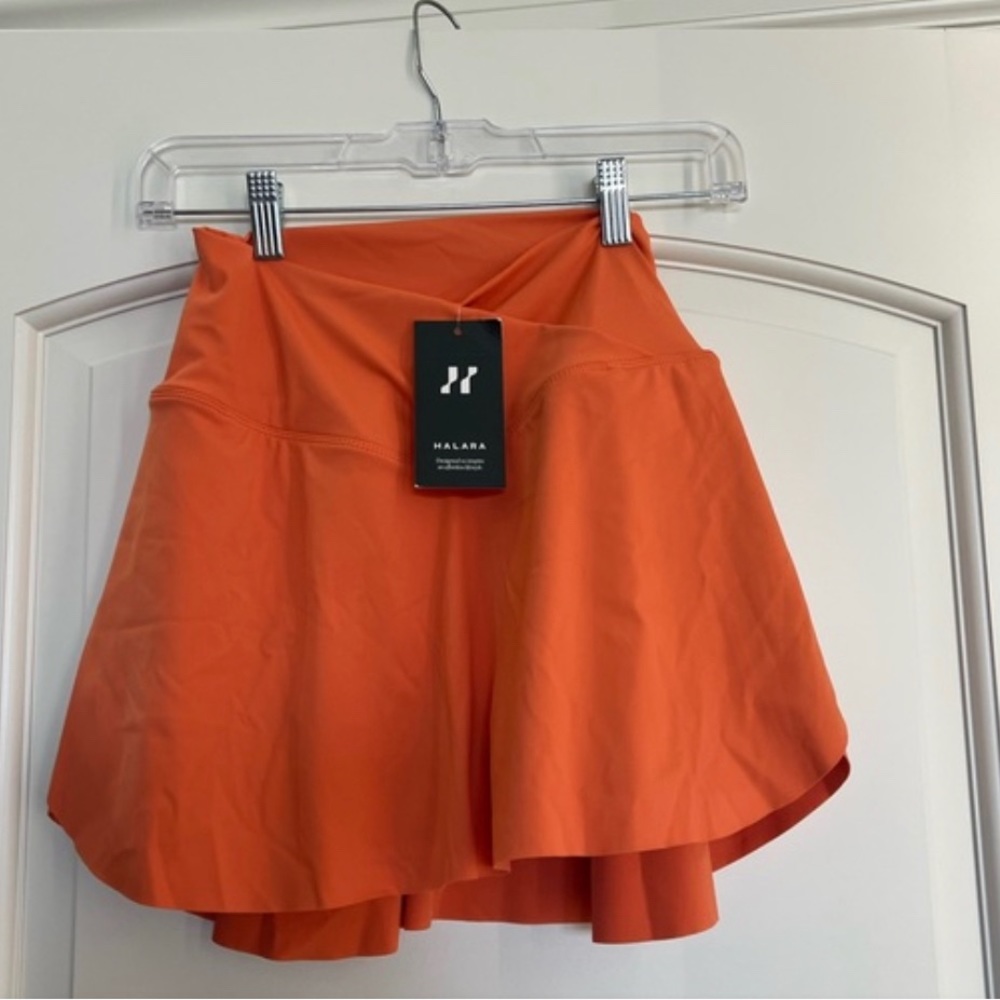 HALARA SKORT.